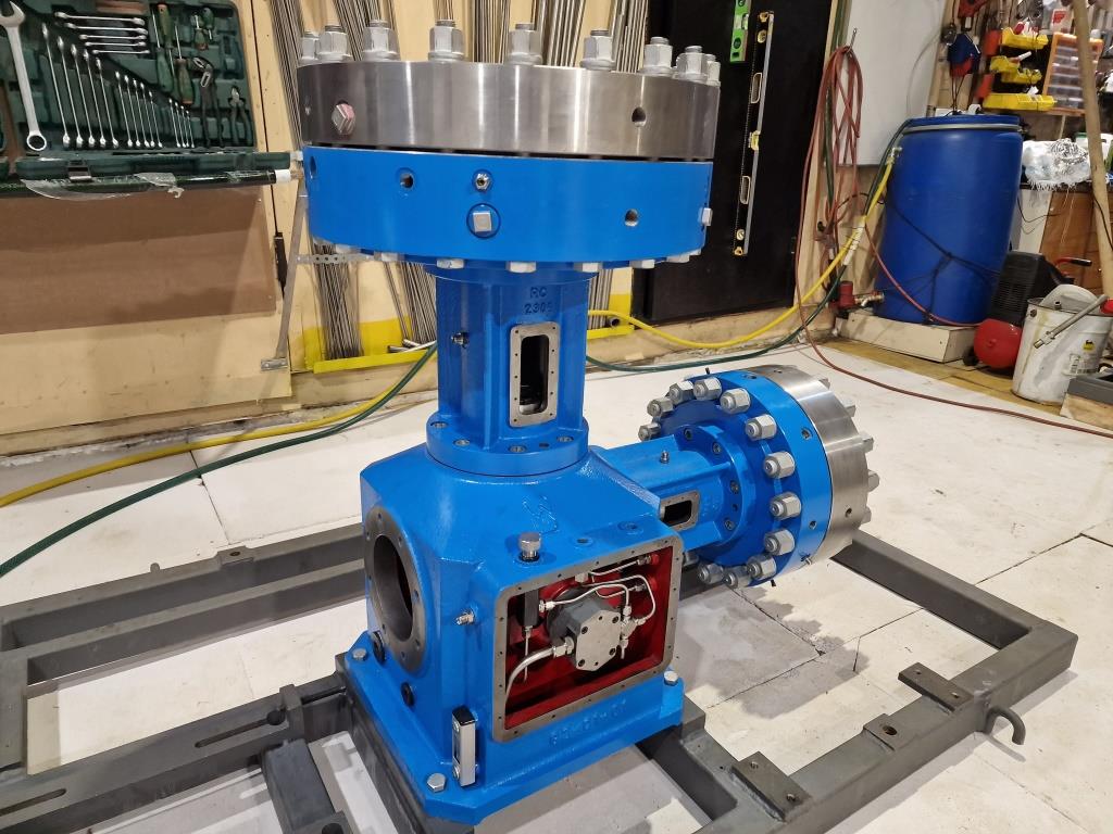 2 stage diaphragm compressor block